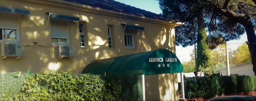 Hostal Aravaca Garden Madrid Exterior photo