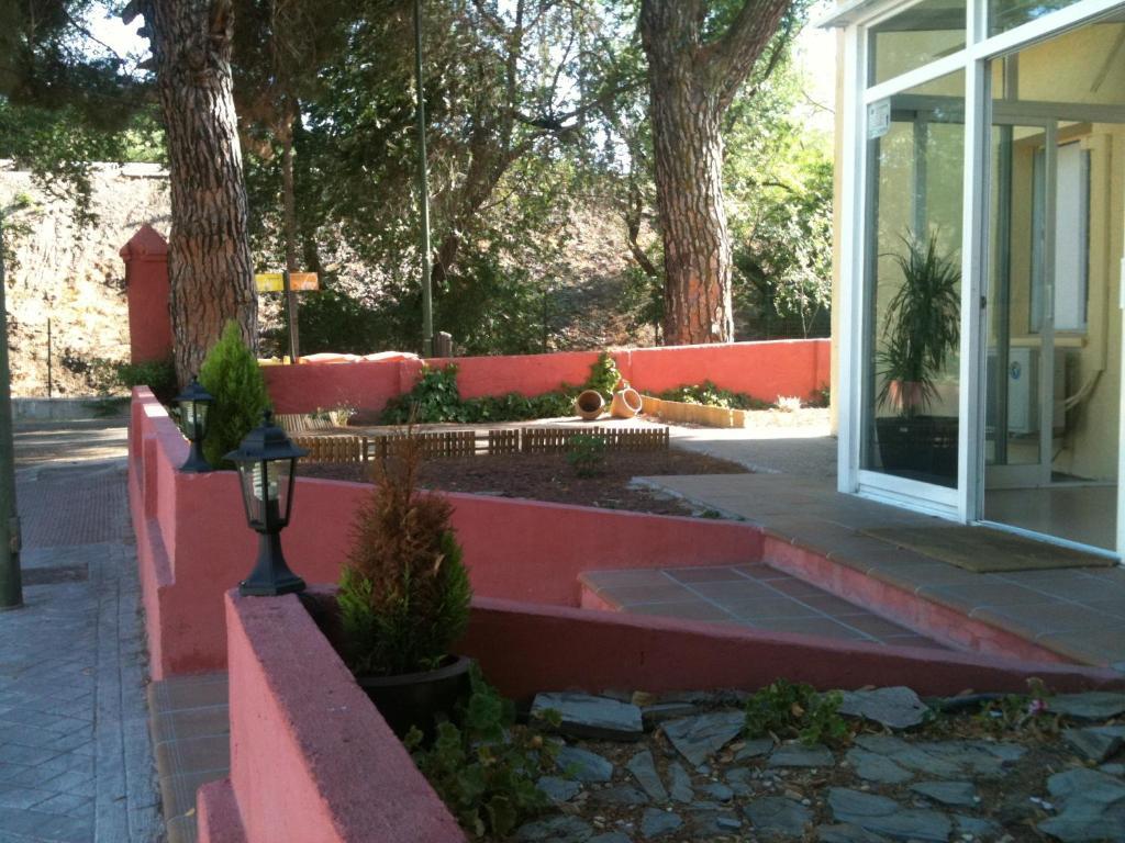 Hostal Aravaca Garden Madrid Exterior photo