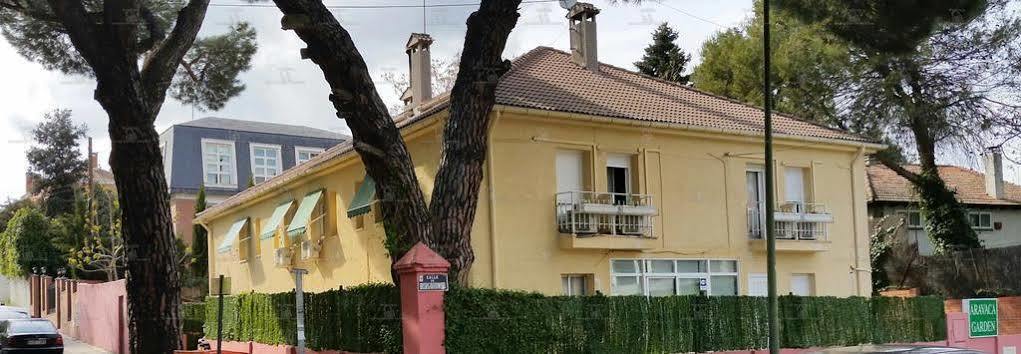 Hostal Aravaca Garden Madrid Exterior photo