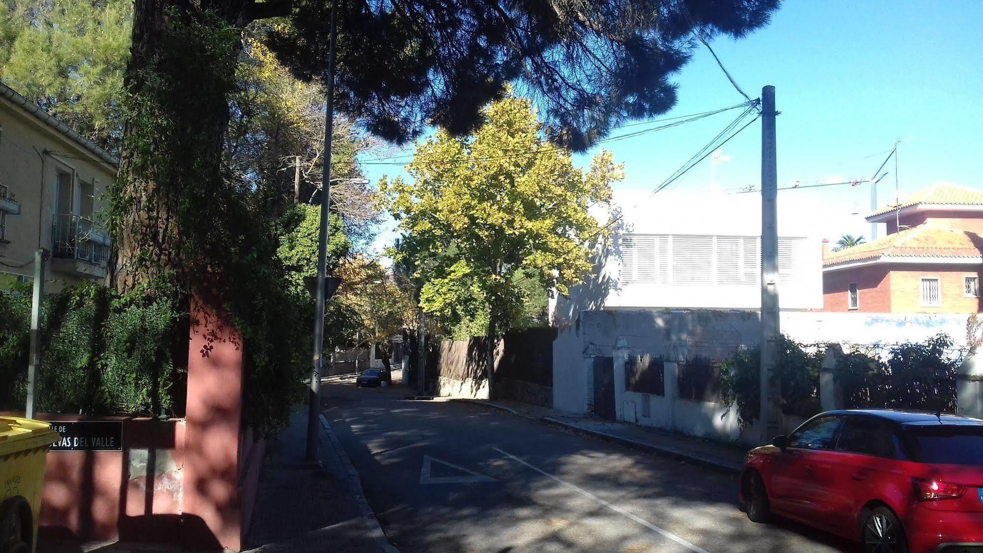 Hostal Aravaca Garden Madrid Exterior photo